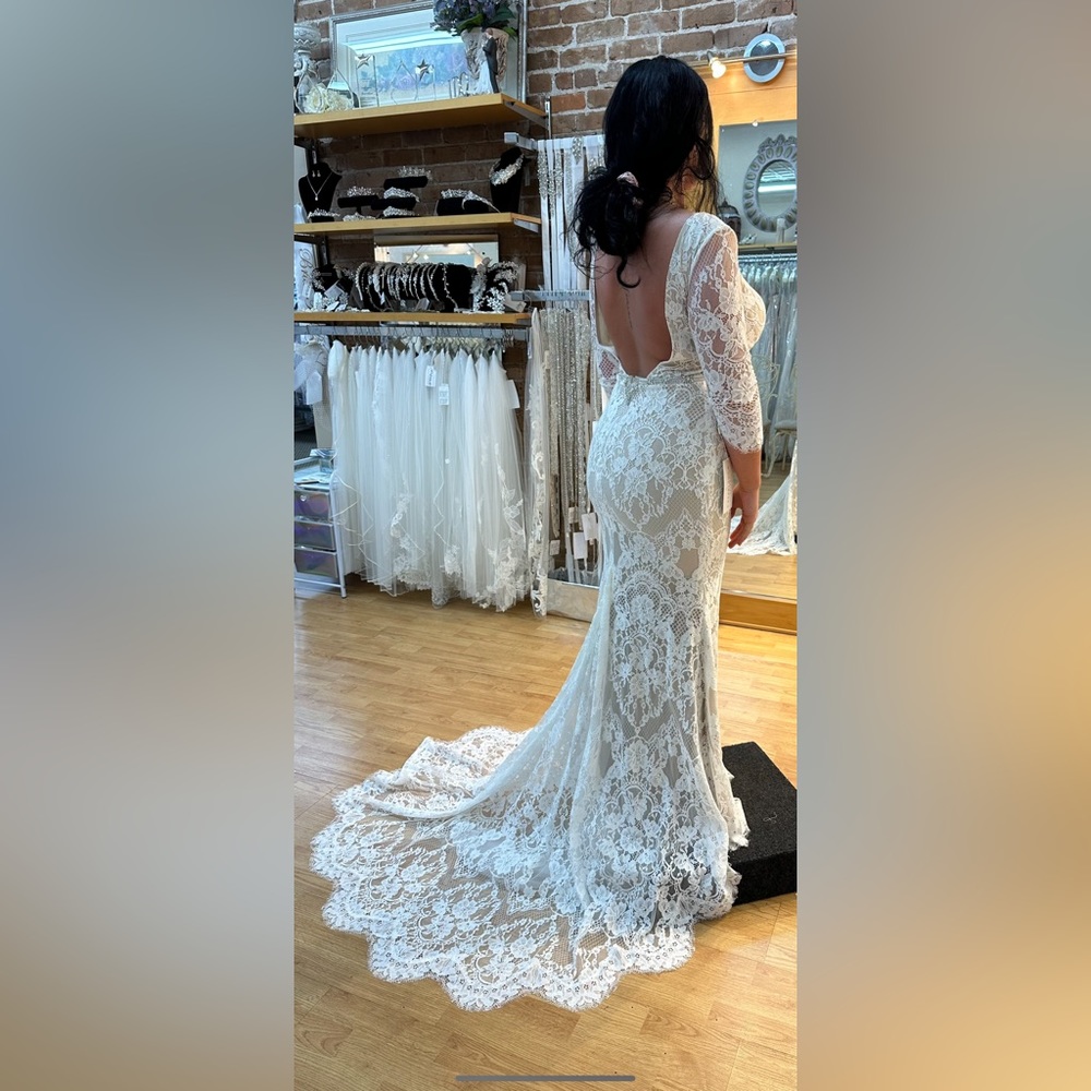 Wedding dress